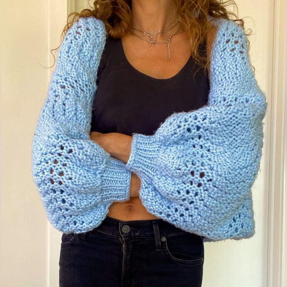 VINTAGE 80’s Cozy chic hand knitted cocoon sweater w/mother of pearl buttons - Picture 8 of 13